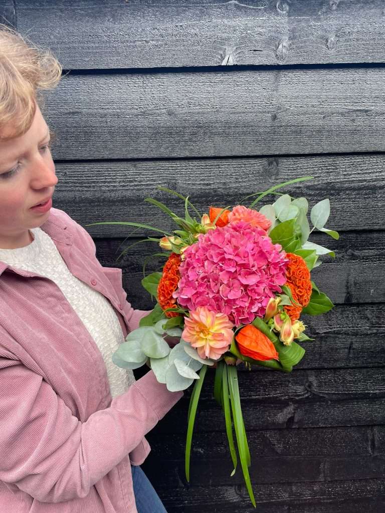 compact gebonden boeket zacht najaar